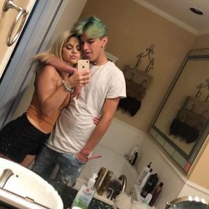 Meet your Posher, Hana